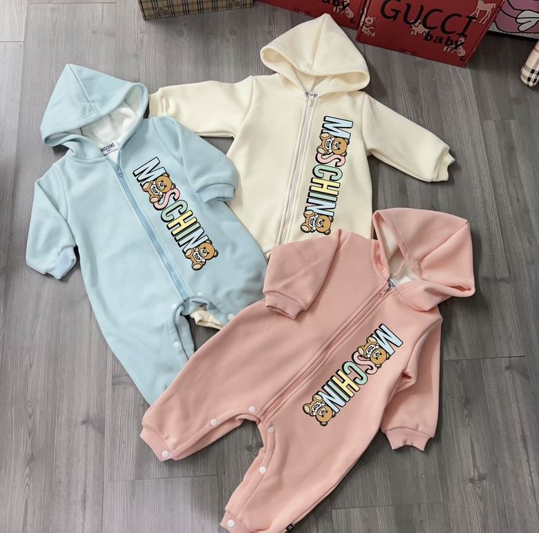 Moschino sz59 66 73 80 90 94